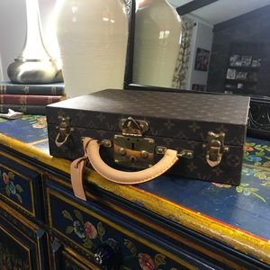Louis Vuitton Jewelry Case Monogram Canvas